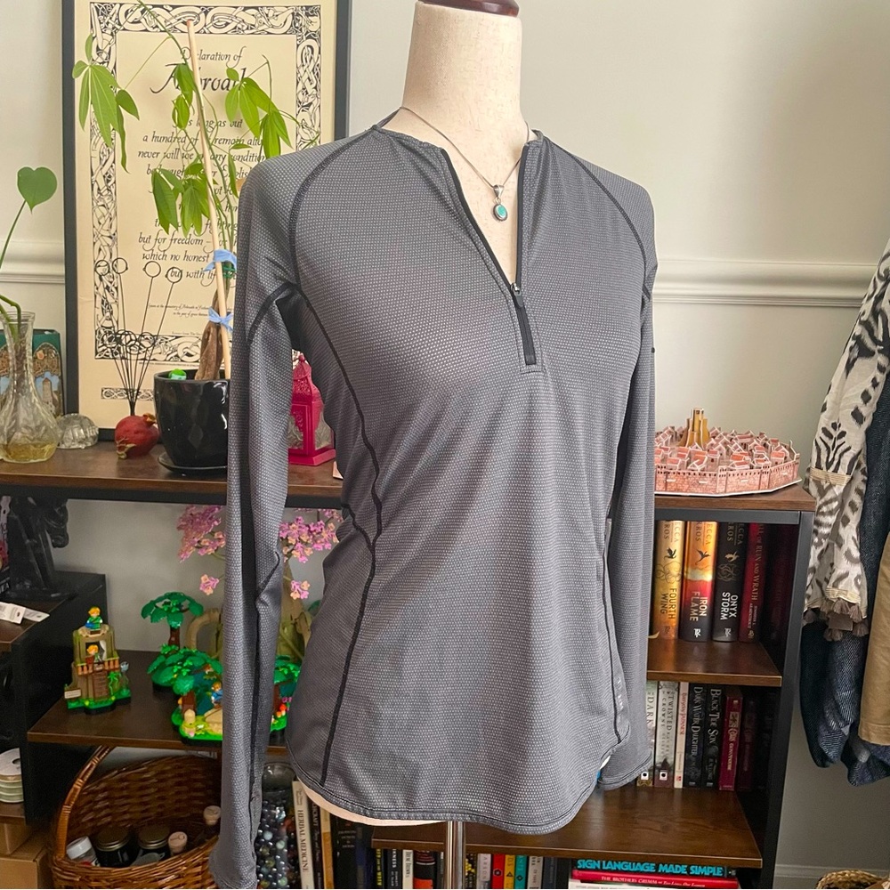 Merrell long sleeve top